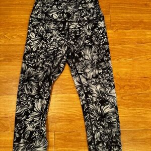 Luluemon Black & White Floral Leggings